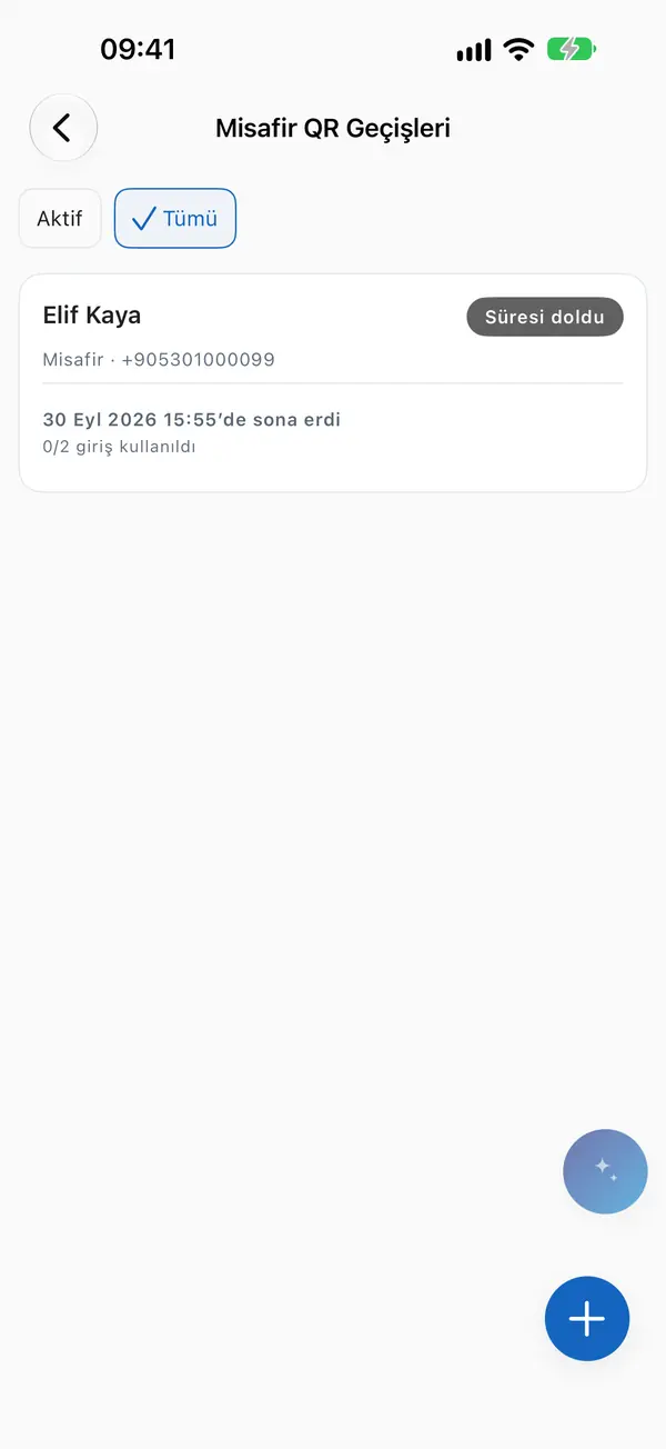 Sakin uygulamasında misafir QR davetleri listesi.